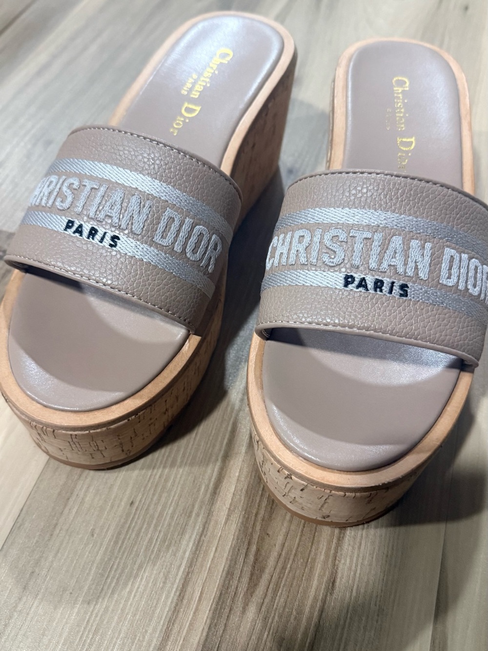WOMENS WEDGES